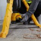 DeWALT DCL079 prožektorius su trikoju stovu